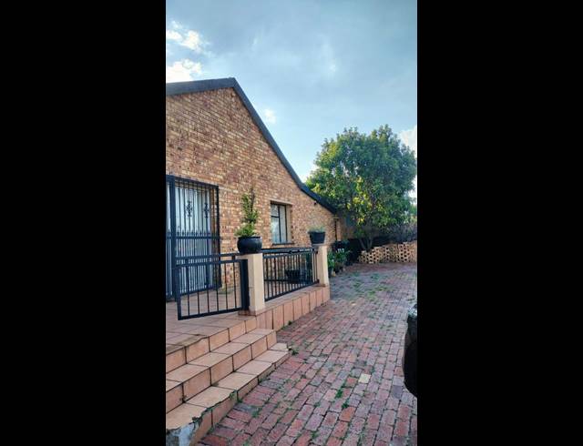 3 BEDROOM HOUSE FOR SALE IN SUIDEROORD